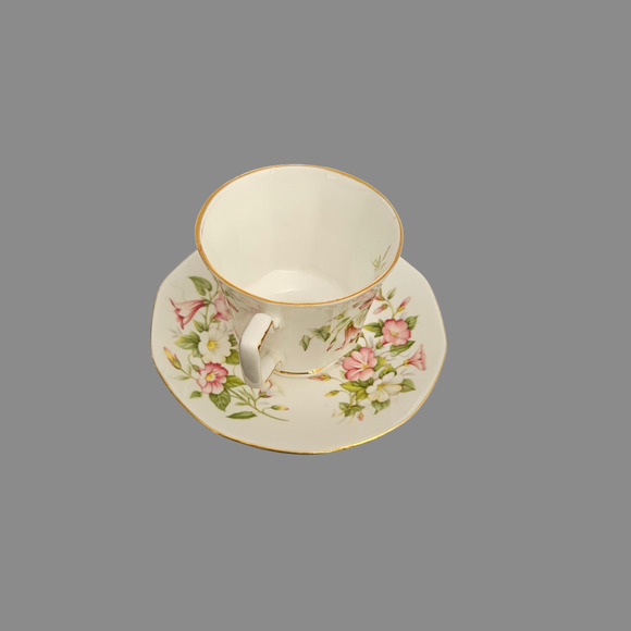 Queen’s Fine Bone China England Teacup & Saucer Pink White Floral Gold Trim - Picture 4 of 6
